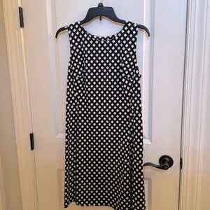 Black and white diamond‎ dress